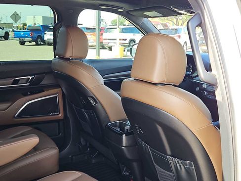 Used 2022 Kia Telluride SX w/ SX Prestige Package AWD/4WD image 17