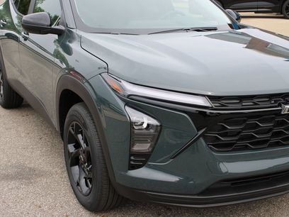 New 2026 Chevrolet Trax LT w/ Sunroof Package