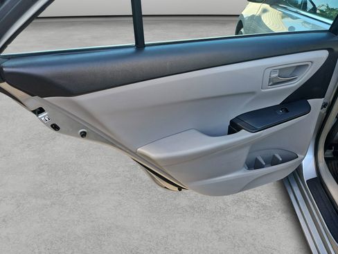 Used 2017 Toyota Camry LE w/ Four Season Floor Mat Package FWD image 29