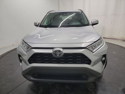 Used 2021 Toyota RAV4 XLE Premium image 2