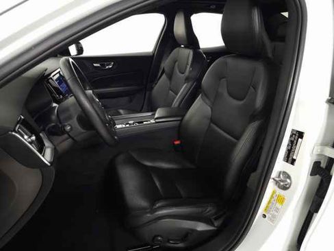 Used 2023 Volvo S60 B5 Plus w/ Climate Package image 16