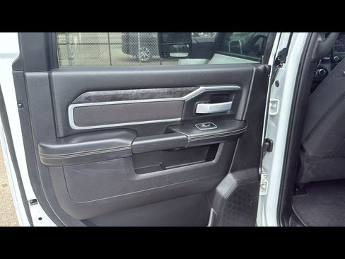 Used 2024 RAM 2500 Big Horn image 24