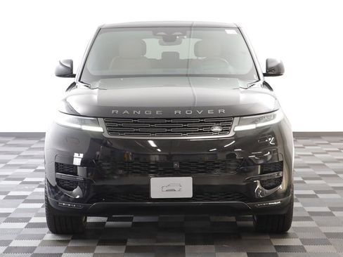 Used 2025 Land Rover Range Rover Sport SE image 23