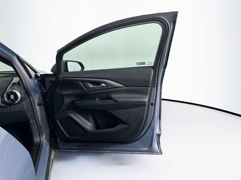 Used 2025 Chevrolet Equinox EV LT w/ Comfort Package image 32