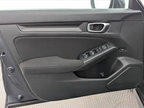 Used 2023 Honda Civic LX image 13