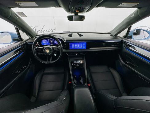 Used 2024 Porsche Macan 4 Electric w/ Premium Package AWD/4WD image 18