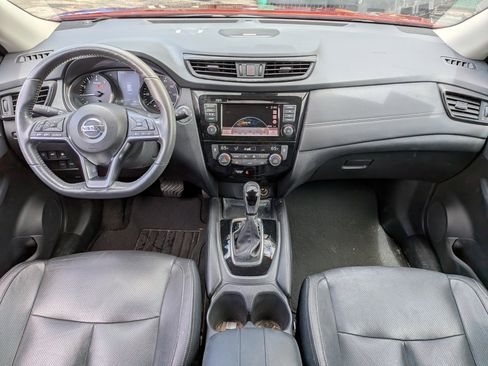 Used 2018 Nissan Rogue SL w/ Premium Package image 16