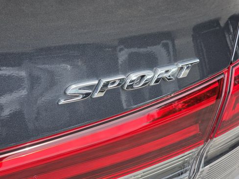 Used 2023 Honda Civic Sport image 9