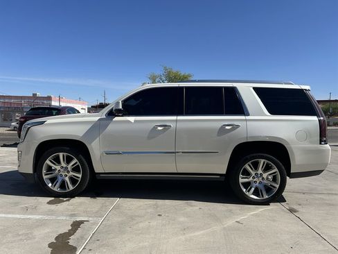 Used 2015 Cadillac Escalade Premium AWD/4WD image 3