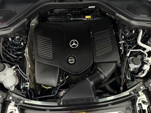 Used 2025 Mercedes-Benz GLC 350e 4MATIC image 31