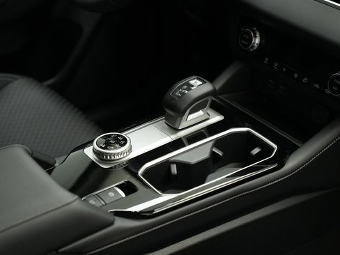 Used 2025 Mitsubishi Outlander ES image 33