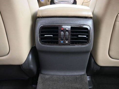 Used 2011 Hyundai Genesis 4.6 image 35