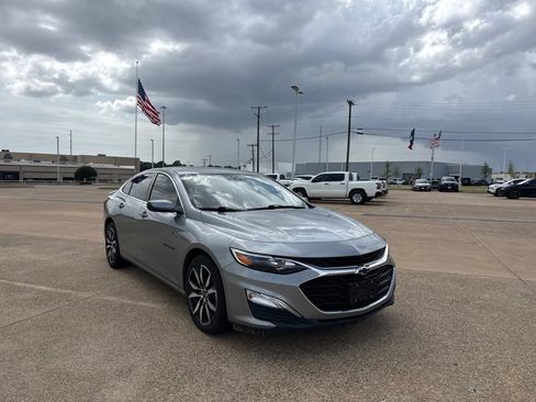 Used 2024 Chevrolet Malibu RS FWD image 1