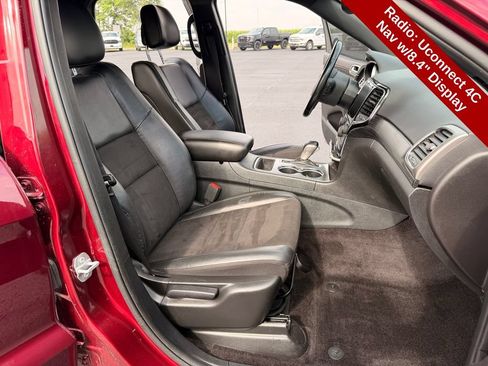 Used 2020 Jeep Grand Cherokee Altitude AWD/4WD image 32