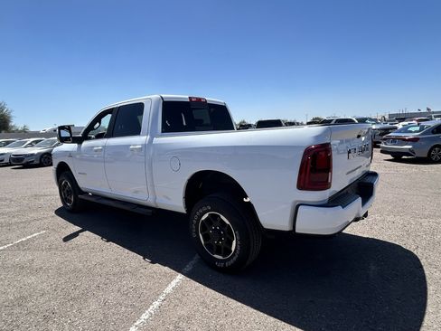 Used 2025 RAM 2500 Laramie AWD/4WD image 3