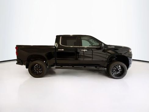 Used 2020 Chevrolet Silverado 1500 High Country w/ Technology Package image 8