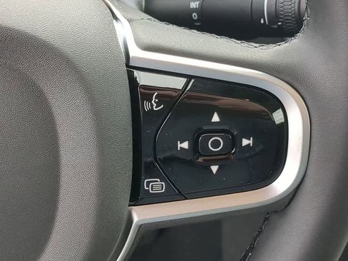 New 2026 Volvo XC60 B5 Plus w/ Protection Package Premier AWD/4WD image 23