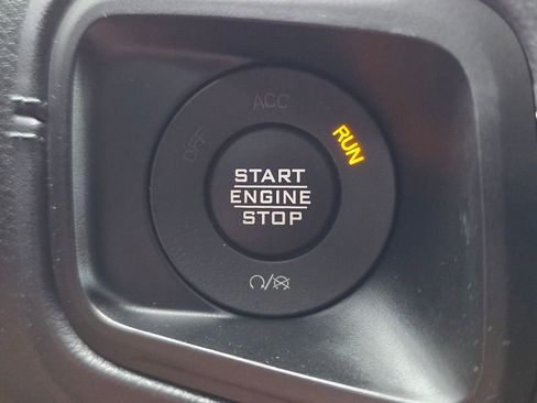 Used 2025 Jeep Wrangler Unlimited Rubicon image 43