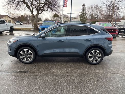 Used 2025 Ford Escape Platinum image 8