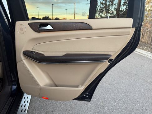 Used 2019 Mercedes-Benz GLS 550 4MATIC image 40