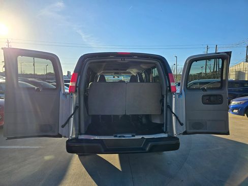 Used 2016 Chevrolet Express 2500 LS image 24