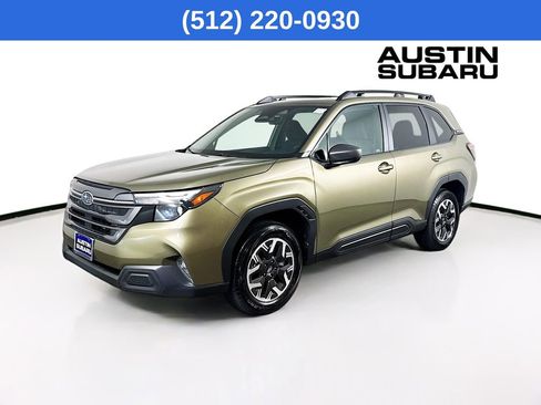 Used 2026 Subaru Forester Premium AWD/4WD image 4