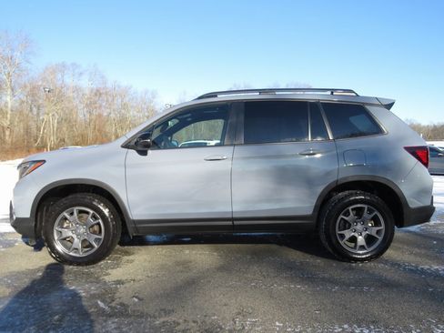 Used 2024 Honda Passport TrailSport image 8
