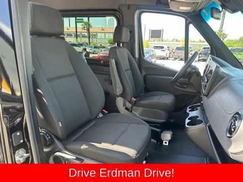 Used 2024 Mercedes-Benz Sprinter 2500 image 28