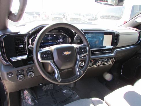 Used 2023 Chevrolet Silverado 1500 LT w/ Protection Package AWD/4WD image 14