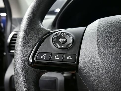 Used 2024 Mitsubishi Eclipse Cross LE image 6