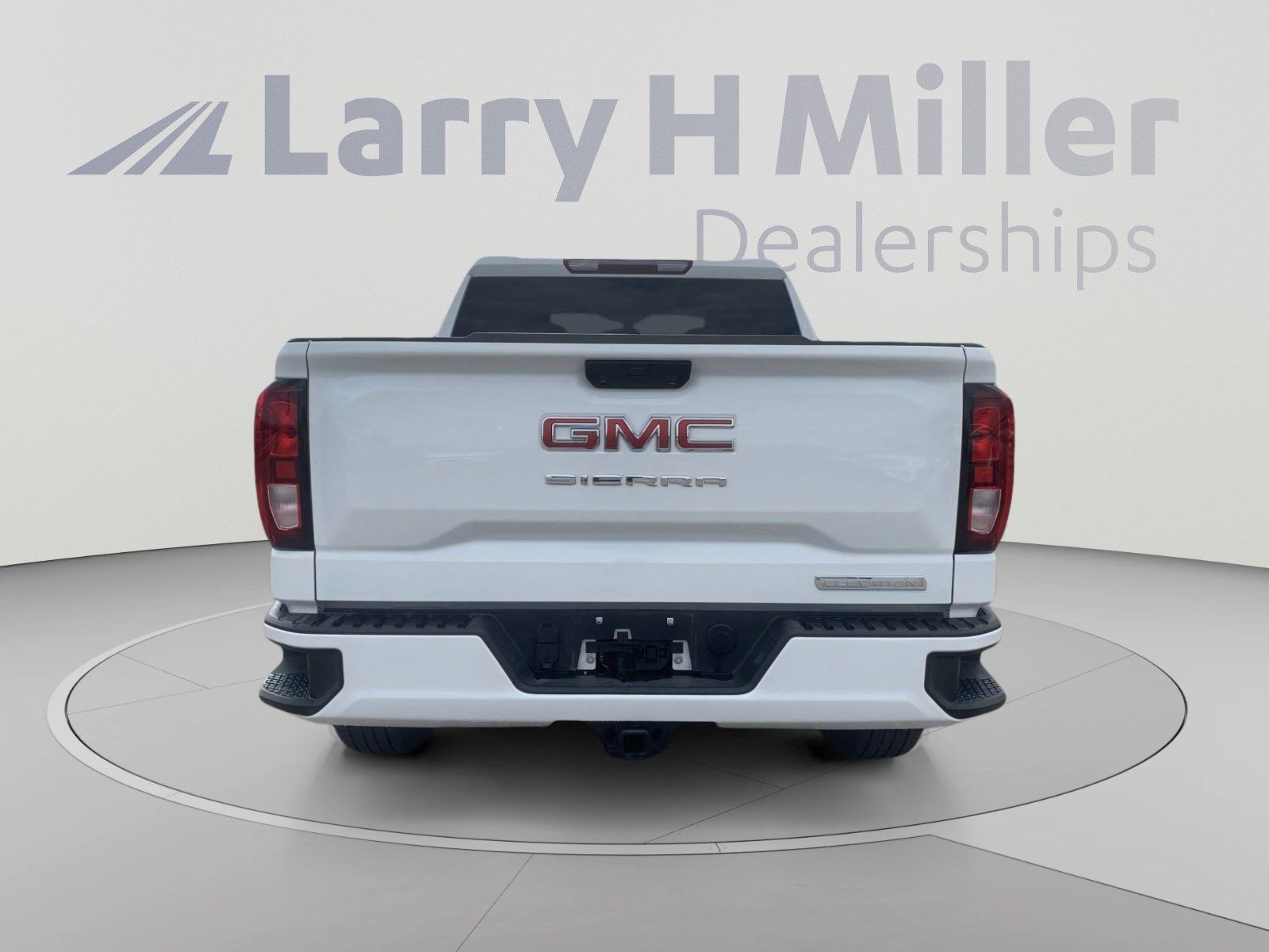 Used 2023 GMC Sierra 1500 Elevation AWD/4WD image 5