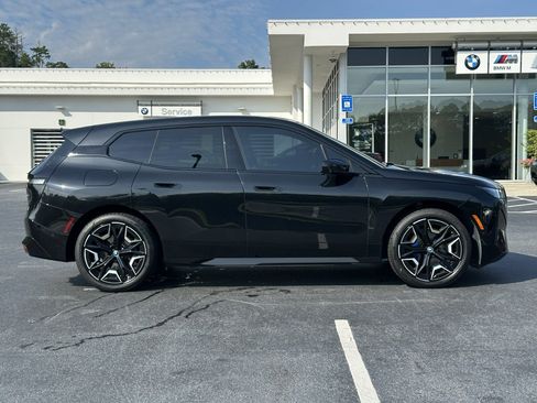 Used 2024 BMW iX xDrive50 w/ Sport Package AWD/4WD image 12