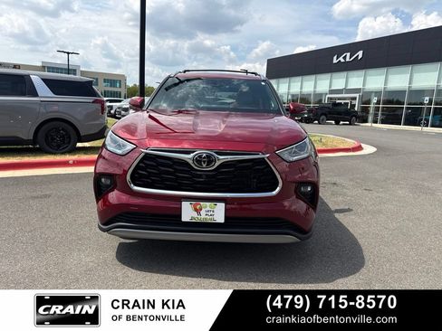 Used 2022 Toyota Highlander Platinum AWD/4WD image 8