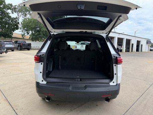 Used 2023 Chevrolet Traverse LT w/ LT Premium Package AWD/4WD image 34
