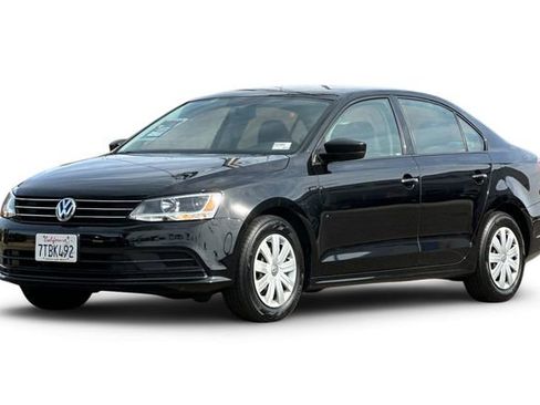 Used 2016 Volkswagen Jetta S image 2