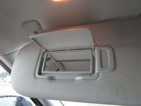 Used 2024 Nissan Pathfinder SL FWD image 41