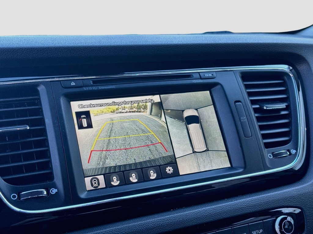 Used 2018 Kia Sedona SX FWD image 11