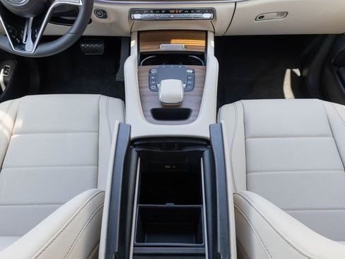 Certified 2025 Mercedes-Benz GLE 450 4MATIC image 26