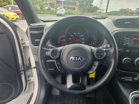 Used 2014 Kia Soul FWD image 45