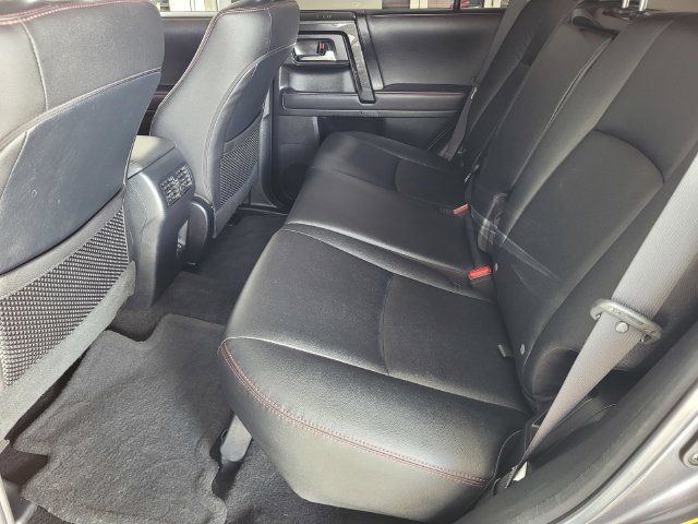 Used 2022 Toyota 4Runner TRD Off-Road Premium w/ TRD Black Wheel Package (TMS) AWD/4WD image 15