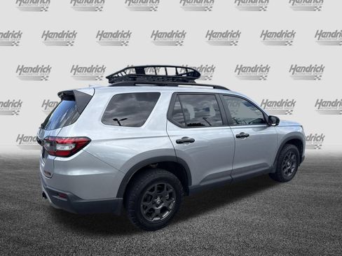 Certified 2025 Honda Pilot TrailSport image 10