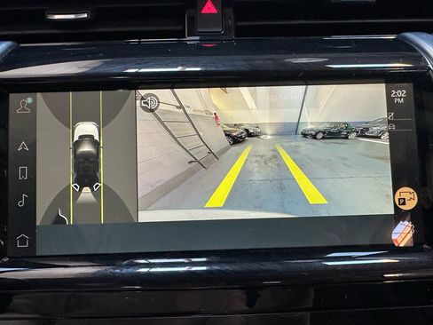 Used 2023 Land Rover Discovery Sport SE image 20