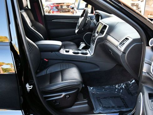 Used 2018 Jeep Grand Cherokee SRT AWD/4WD image 47