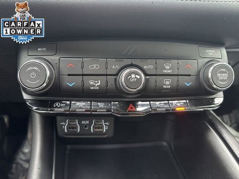 Used 2021 Dodge Durango SXT image 24