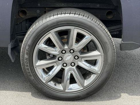 Used 2018 Chevrolet Silverado 1500 LTZ Z71 w/ Centennial Edition AWD/4WD image 10
