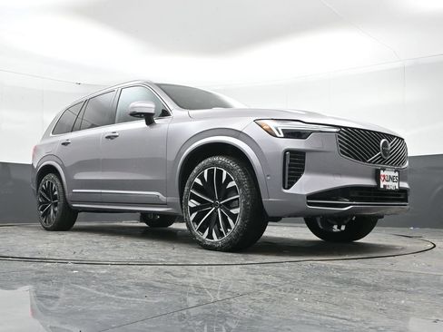 New 2026 Volvo XC90 B5 Plus w/ Protection Package AWD/4WD image 39