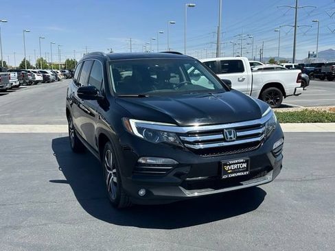 Used 2017 Honda Pilot Elite image 10