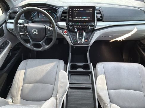 Used 2018 Honda Odyssey EX image 18
