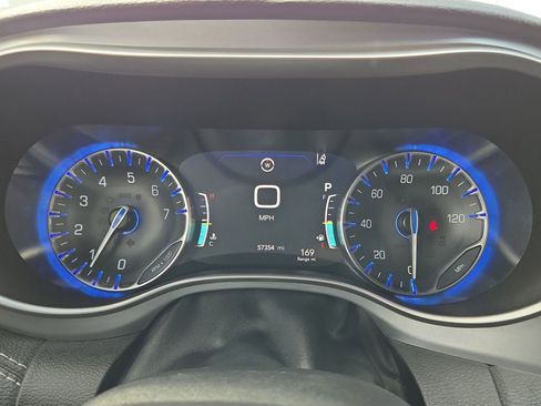 Used 2021 Chrysler Pacifica Touring w/ S Appearance Package image 20