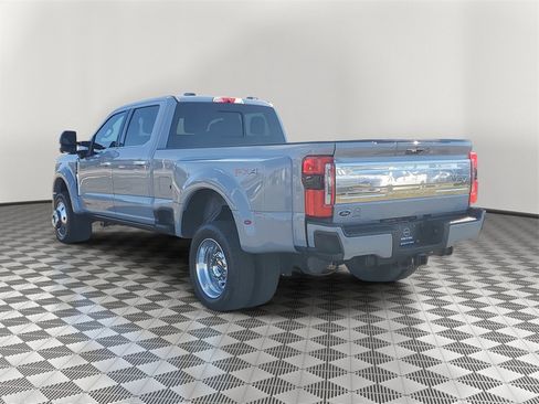 Used 2024 Ford F450 Platinum w/ FX4 Off-Road Package image 6